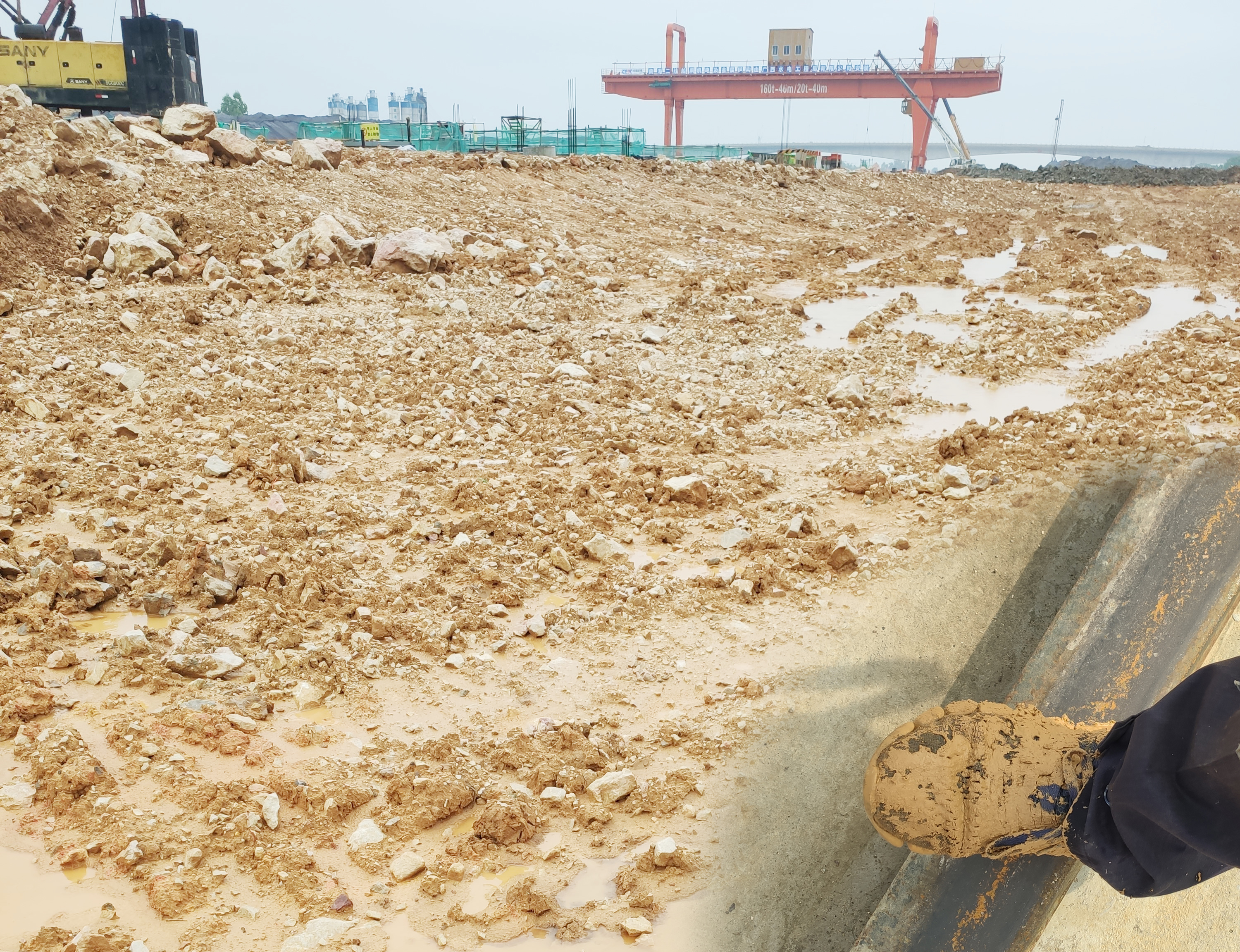 貴港船閘門機(jī)現(xiàn)場(chǎng)