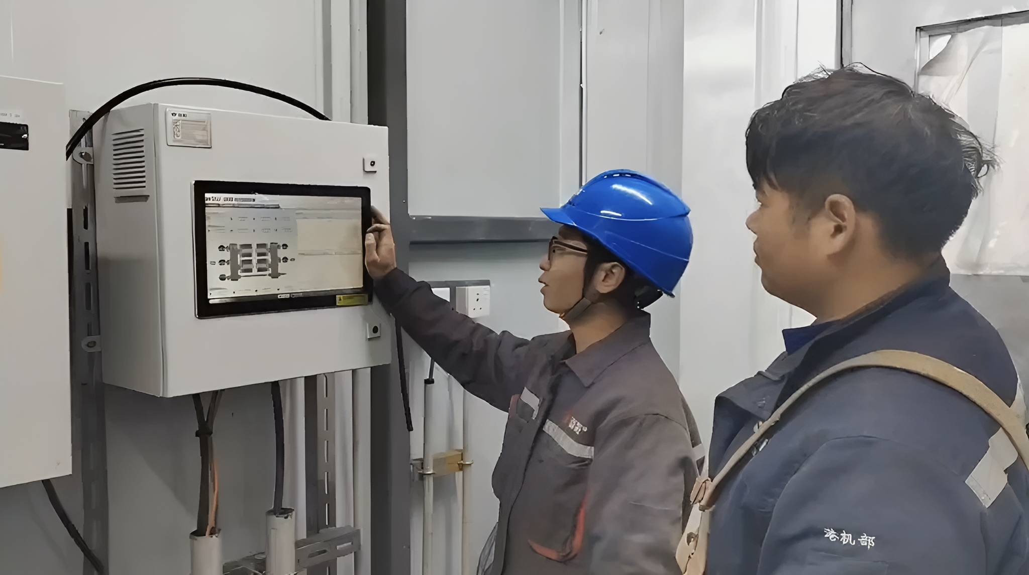 設(shè)備運維數(shù)據(jù)驅(qū)動，微特大連華銳卸船機(jī)狀態(tài)監(jiān)測系統(tǒng)順利驗收